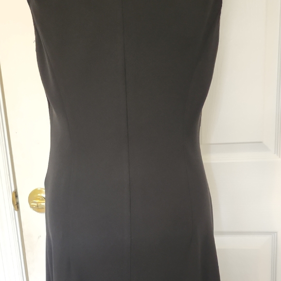 Sandra Darren Elegant Black Midi Dress - Picture 7 of 13